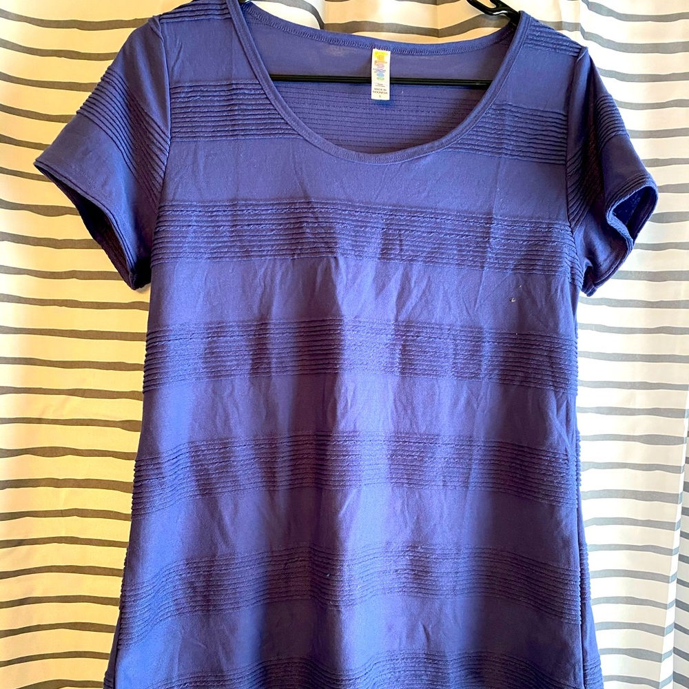 Lularoe classic tee size small